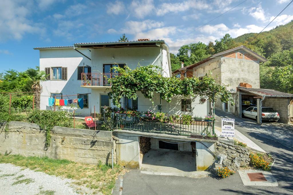 Farm Stay Ferjancic Vipava Exterior foto