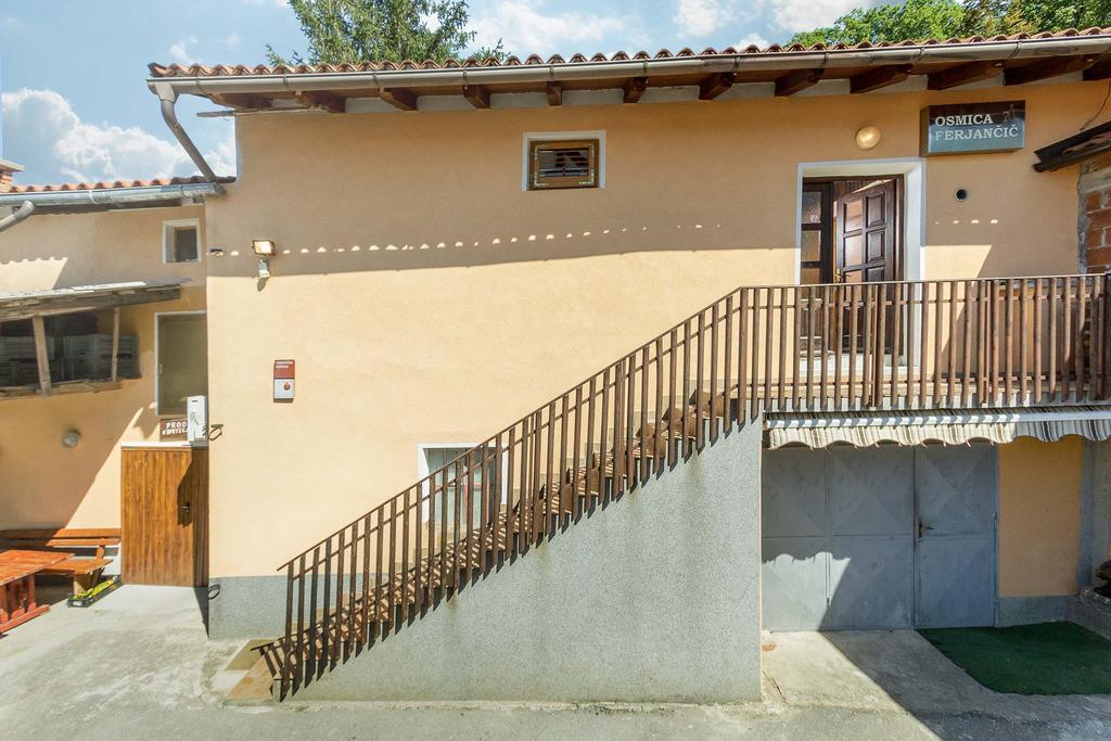 Farm Stay Ferjancic Vipava Exterior foto
